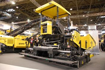 Complément de gamme en finisseur Bomag