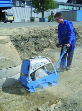 Sans compromis: le nouveau compacteur de sol CR 5 