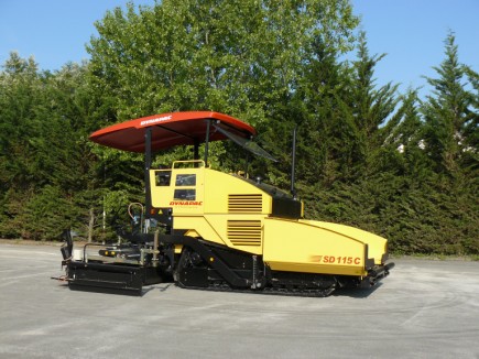 Dynapac lance une nouvelle génération de finisseurs sur chenilles