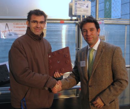 Layher distributeur exclusif des cales Ekistack « Industrie »
