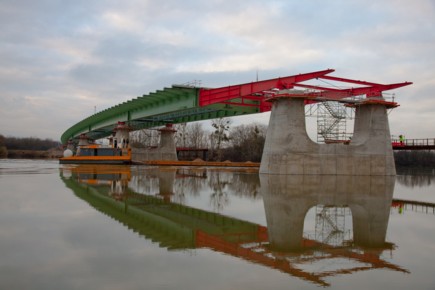 Lancement du viaduc de l’A406