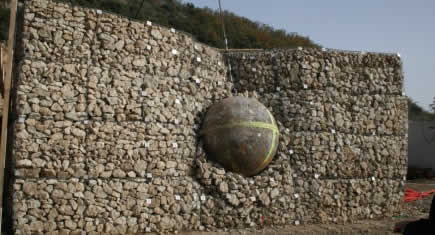 Un  Rempare  contre les chutes de blocs