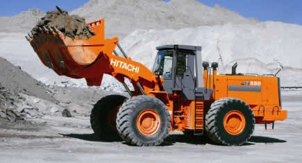 Hitachi dévoilera une gamme de chargeuses compactes pour Bauma