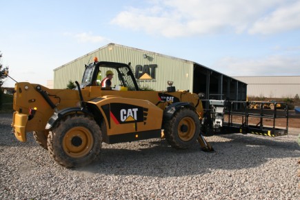 Caterpillar lance de nouveaux chargeurs télescopiques