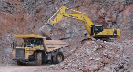 Komatsu livre une PC600 dans la carrière du Pic Saint-Loup