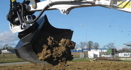 Nouveau Tiltrator pour pelles Bobcat E32 & E35