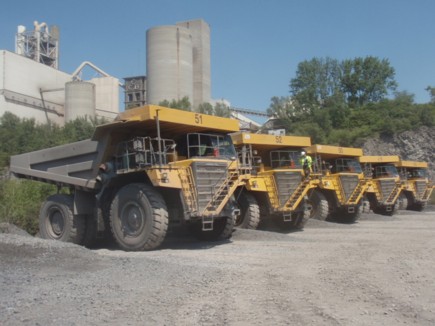 1er anniversaire des 5 rigides Komatsu au Tournaisis