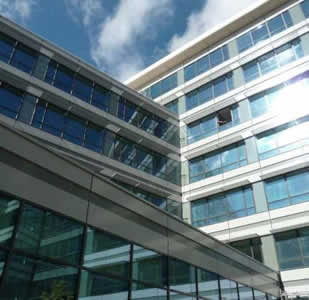 Bouygues livre le nouveau siège de CGGVeritas