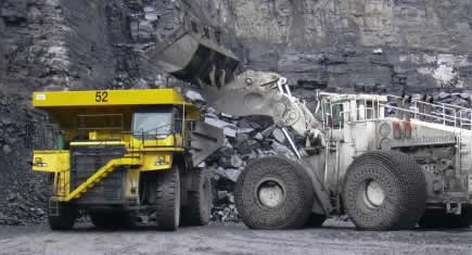 Komatsu fabriquera ses HD785 en Russie