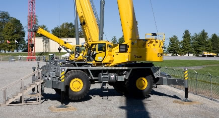 Manitowoc : sa plus grande grue automotrice rapide 