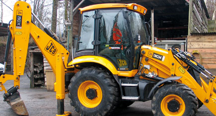 JCB 3CX ECO PRO :  le contrôle jusqu’au bout des doigts