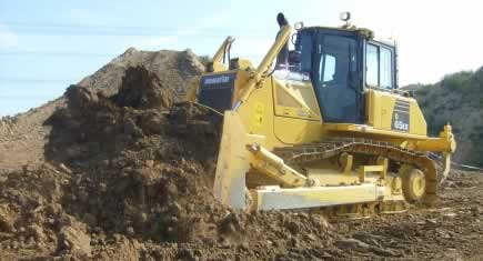 17 l/h pour le bouteur Komatsu D65-16