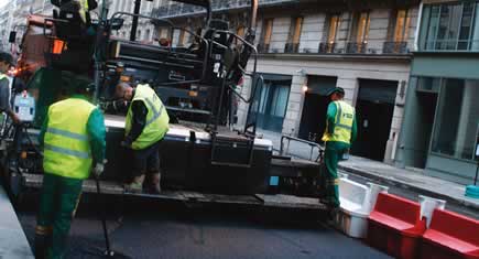 Tapis de haute endurance pour voie de bus parisien