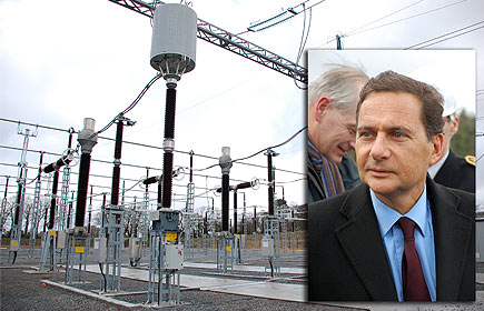 Eric Besson inaugure le poste électrique de Calan en Bretagne