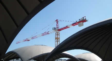 MD 560 B : une grue adaptée aux travaux d’infrastructures