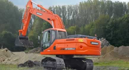 Nouvelle pelle sur chenilles Doosan