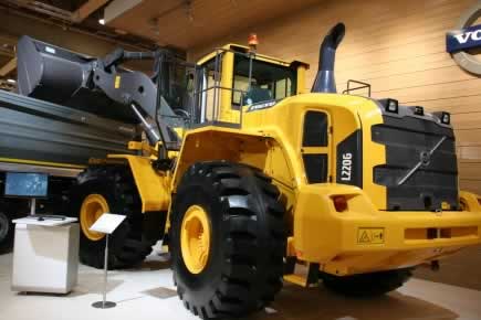 La Volvo L220G remporte le  Red dot Design Award 