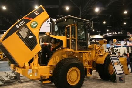 LiuGong achète le Polonais Dressta