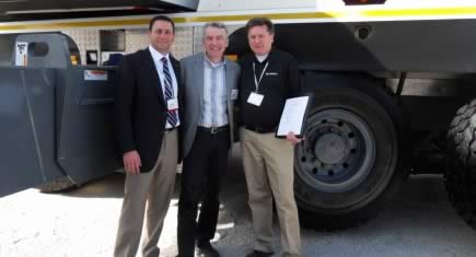 Hovago commande neuf grues Terex à ConExpo
