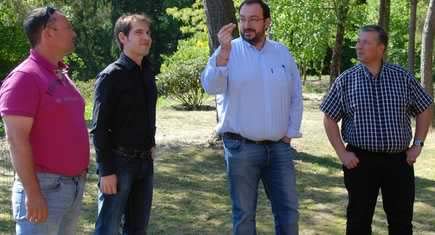 Kleber Malécot : une Volvo ECR235CL    le Steelwrist