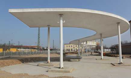 Un auvent béton de 760 m2 réalisé sans joints