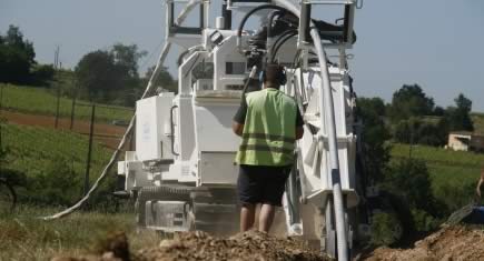 Ceras réalise une pose mécanisée de câbles HTA protégés