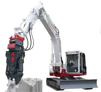 Takeuchi TB 180FR : un rayon court breveté 