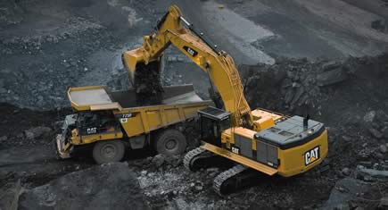 374D et 390D : la cavalerie lourde de Caterpillar