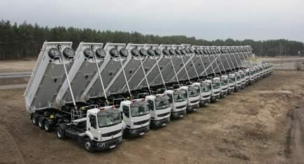 20 Renault Trucks Premium Lander pour Mostostal