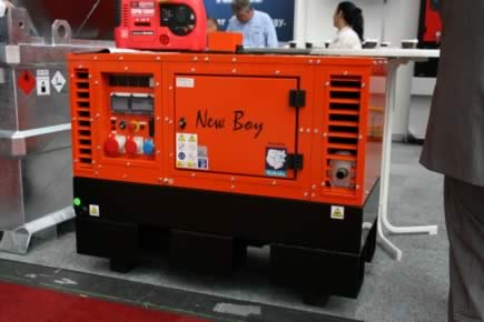 Grand et petit chez Europower