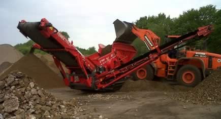 Sortie du crible Terex Finlay 863