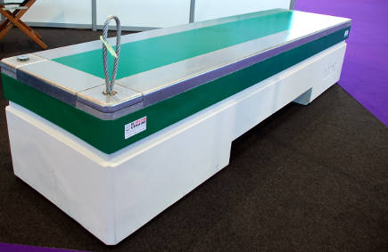 Equipville/Lumiville : un banc en béton pour Recreation Parc