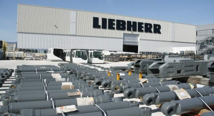 L’usine des pelles minières Liebherr tourne à plein