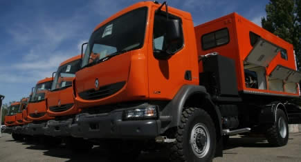 Risa livre 10 camions treuils en Algérie