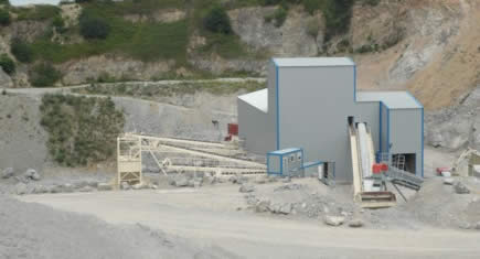 Vicat traite les roches massives à La Fauchère