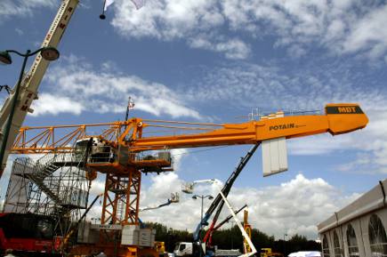 JDL : Manitowoc complète sa gamme de grues GME Topless