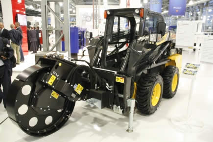 New Holland propose une gamme de chargeuses compactes