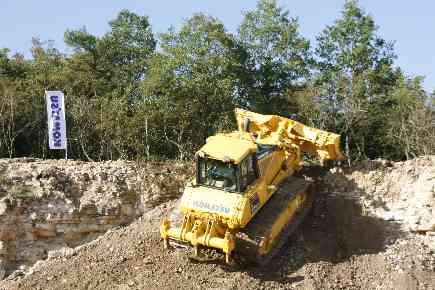 Komatsu et son Bulldozer WX D65
