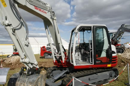 Takeuchi lance sa nouvelle pelle de 8,5 t