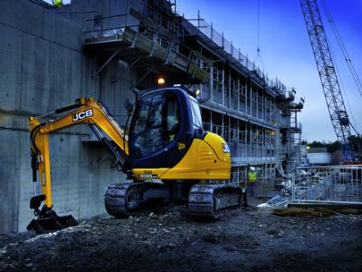 Pelle midi JCB : une  zero tail  Ecodig 