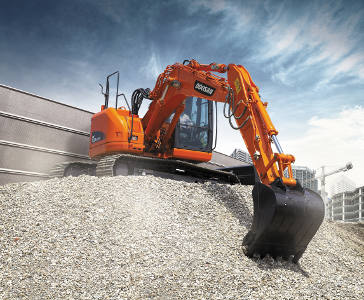 Maxi-pelles Doosan : une 23,6 t à rayon court