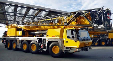 Hovago ajoute six grues automotrices routières Grove à son parc