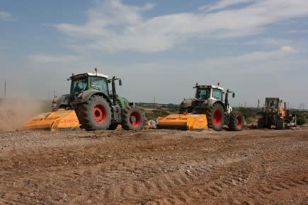 Broyage de pierres par broyeurs tractés : une alternative crédible