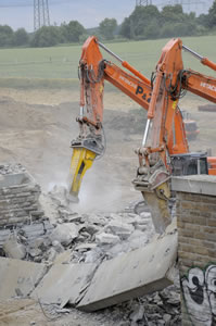 Démolition d’un pont sur la Ruhr