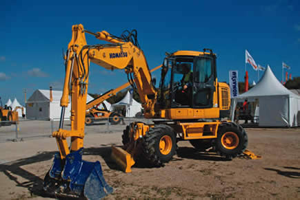 B&TP :  pelles Komatsu PC118 et PW 118