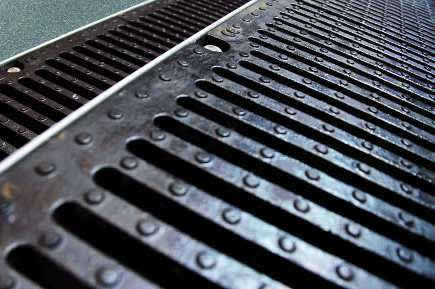 Bordures et caniveaux : résistance et environnement