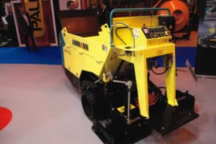 Batimat : mini-finisseur AFW150G Ammann