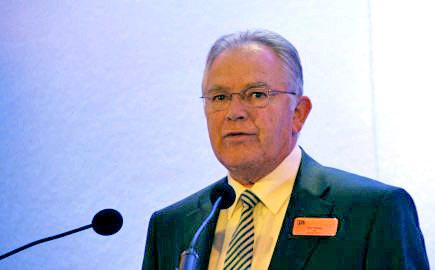 JCB investit lourdement dans son avenir