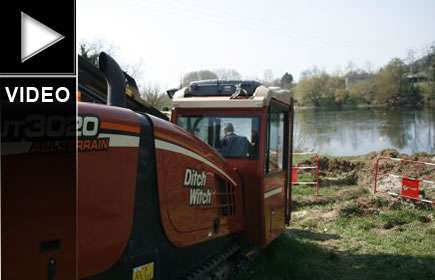 Contant réalise un forage dirigé à 6 m sous la Dordogne