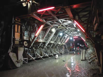 Le tube de sécurité du tunnel de la Croix-Rousse s’habille de béton